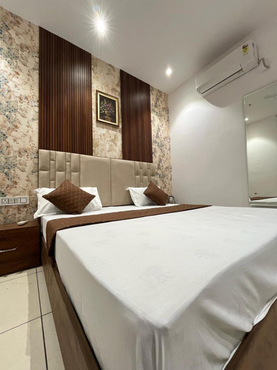 Hotel Platinum Inn Ludhiana Exterior photo